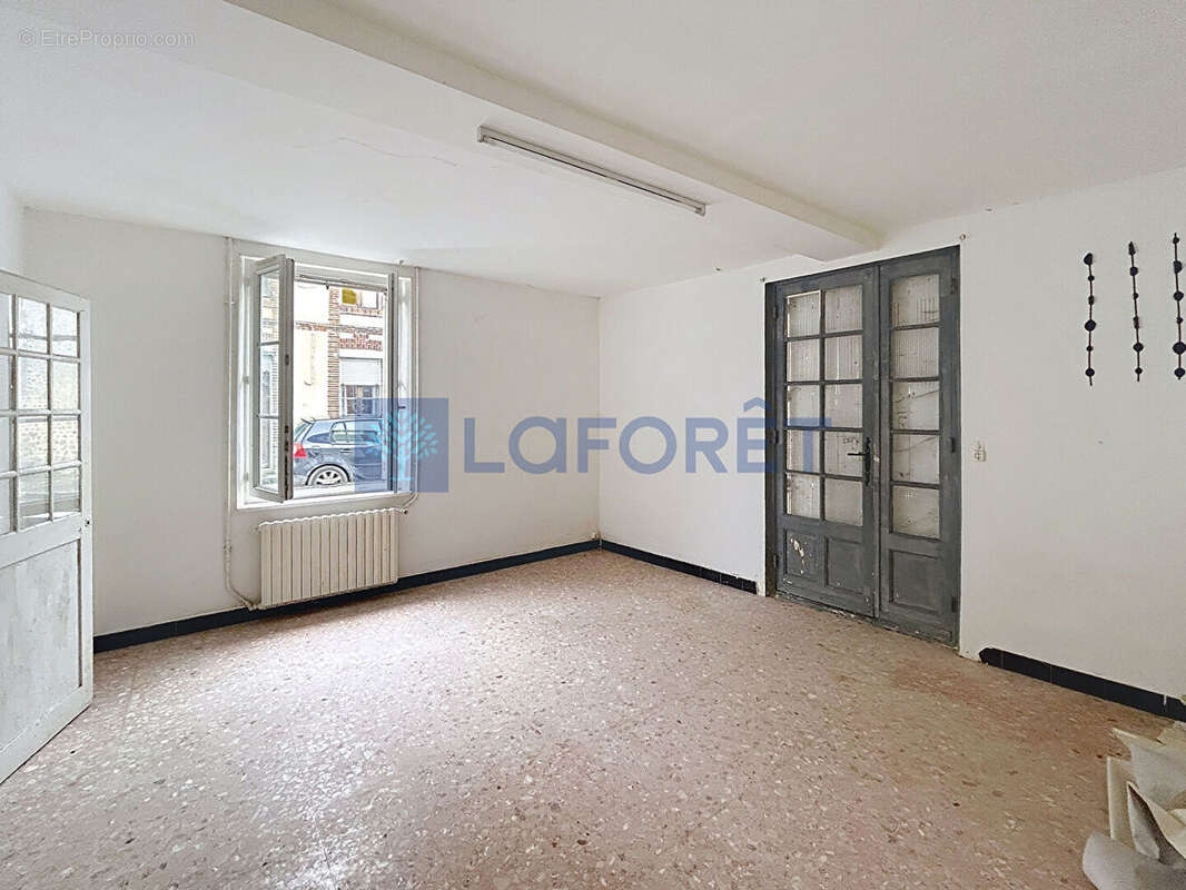 Maison à CHENNEBRUN