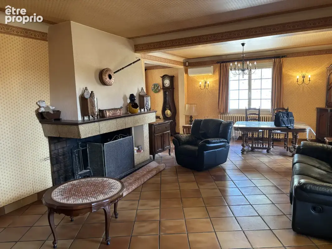 Belle villa traditionelle en colline sur 5500 m2 de terrain - photo 5