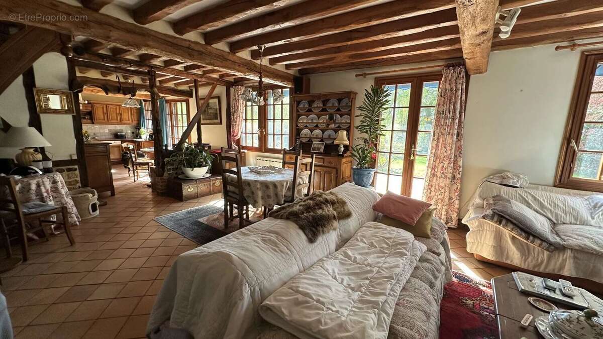 Maison à EPAIGNES
