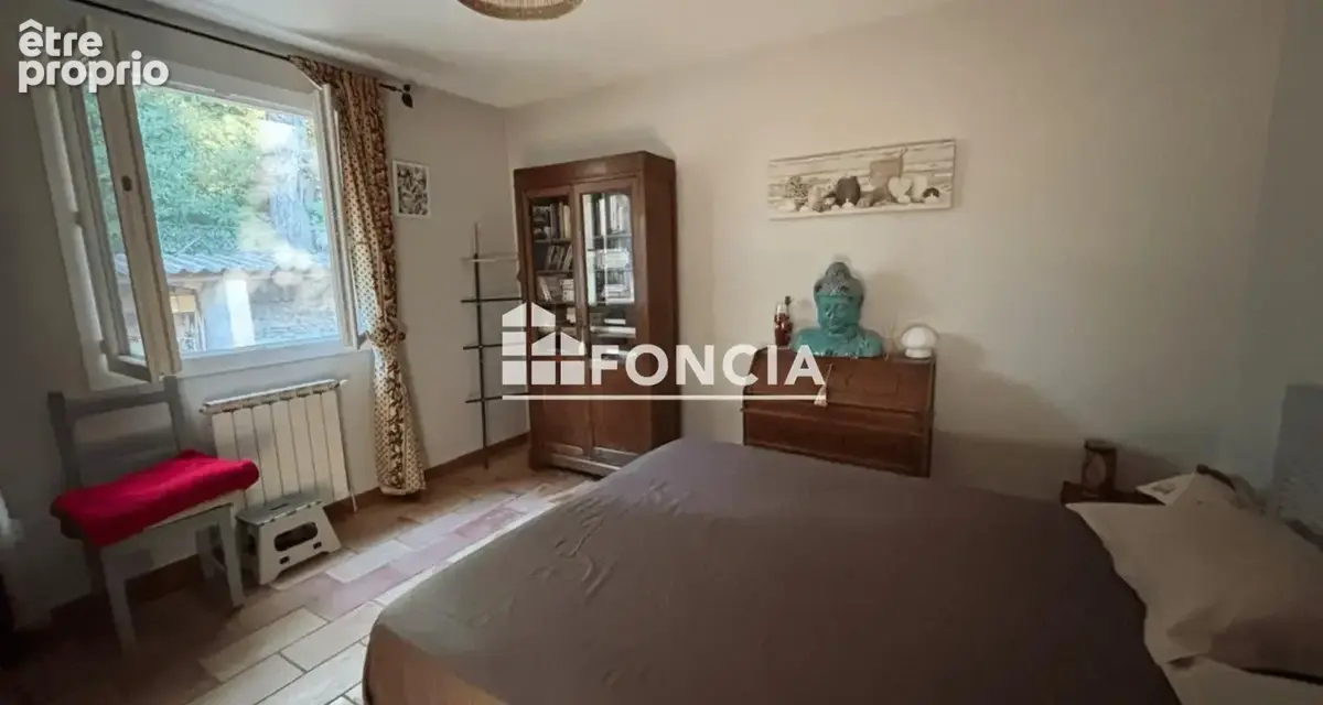 Marsillargues – Belle villa T4 de 143 m² avec garage, cheminée et grand séjour lumineux - photo 6