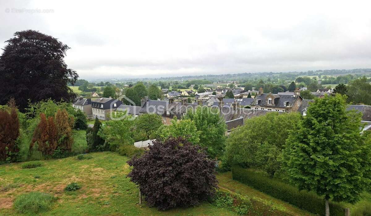 Maison à SAINT-SEVER-CALVADOS