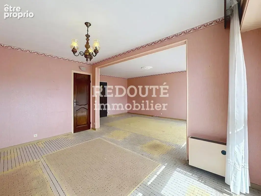 À vendre - saint marceau - apt t4 - 3 balcons - parking - photo 3
