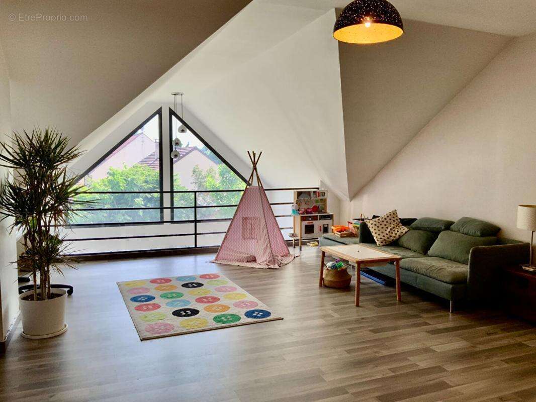 Maison à FONTAINE-LE-PORT