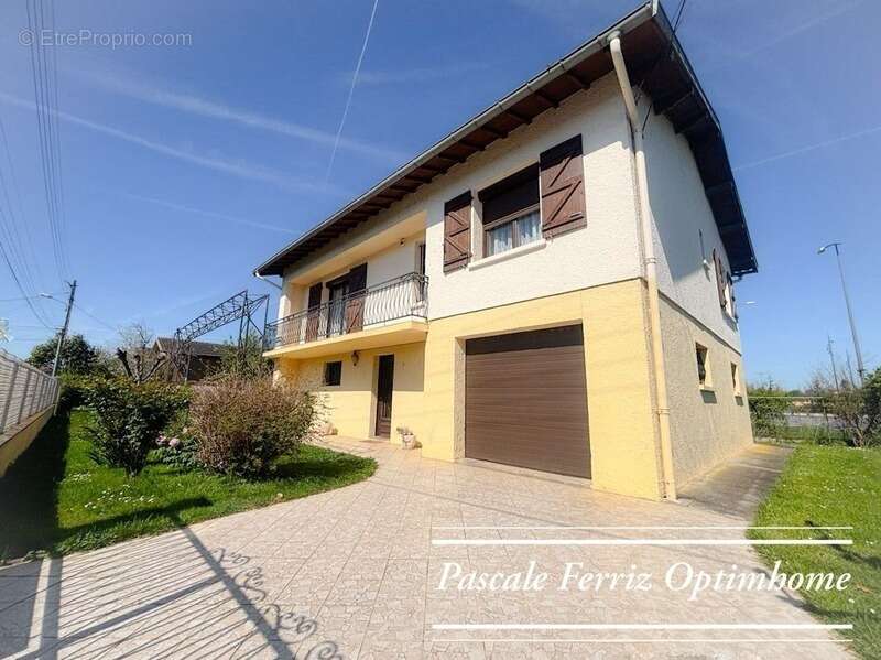 Maison renovee 115m² avec garage - t4 – 3 chambres + dependances  et ascenseur + potentiel locatif - photo 2
