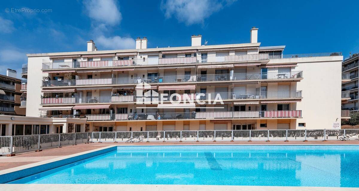 Appartement à ROQUEBRUNE-CAP-MARTIN