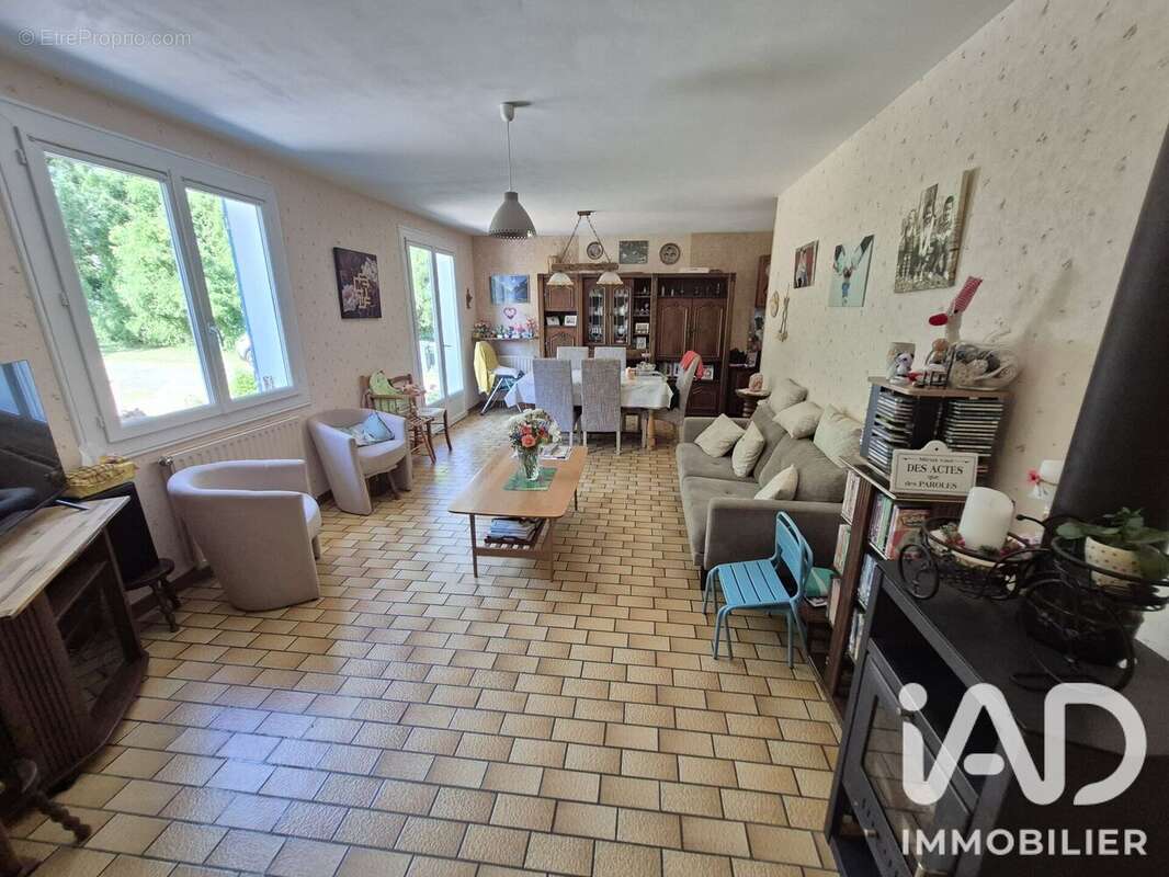 Photo 2 - Maison à LA CRECHE