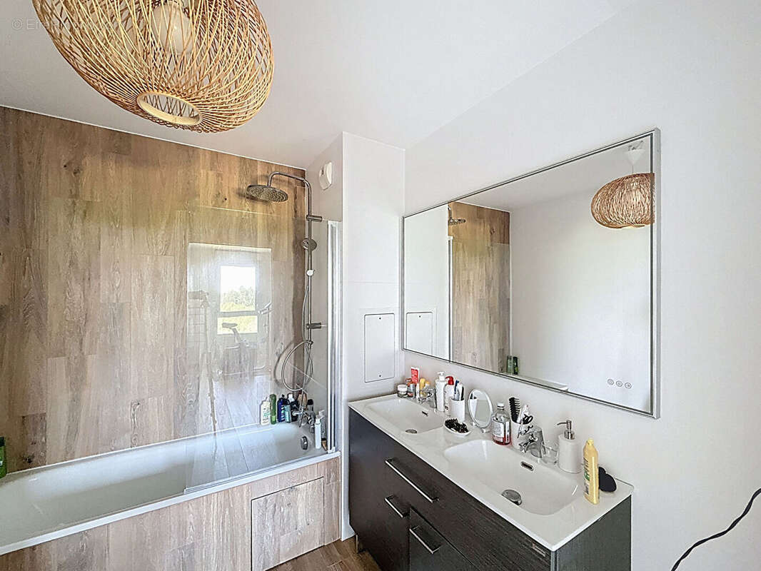 Appartement à ELANCOURT