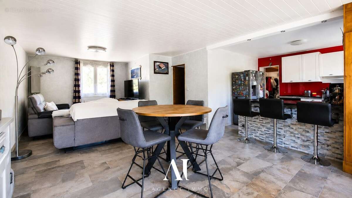 Maison 126 m² à Bons-En-Chablais  - photo 2