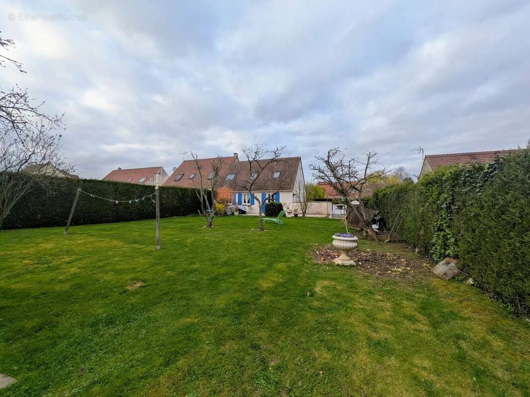 Maison à COULOMMIERS