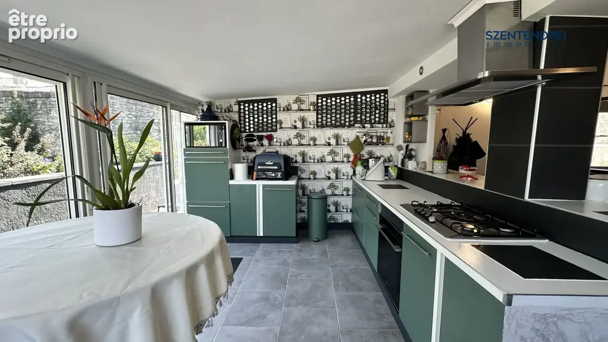 Maison T5 avec cour extérieure à Lunel-Viel