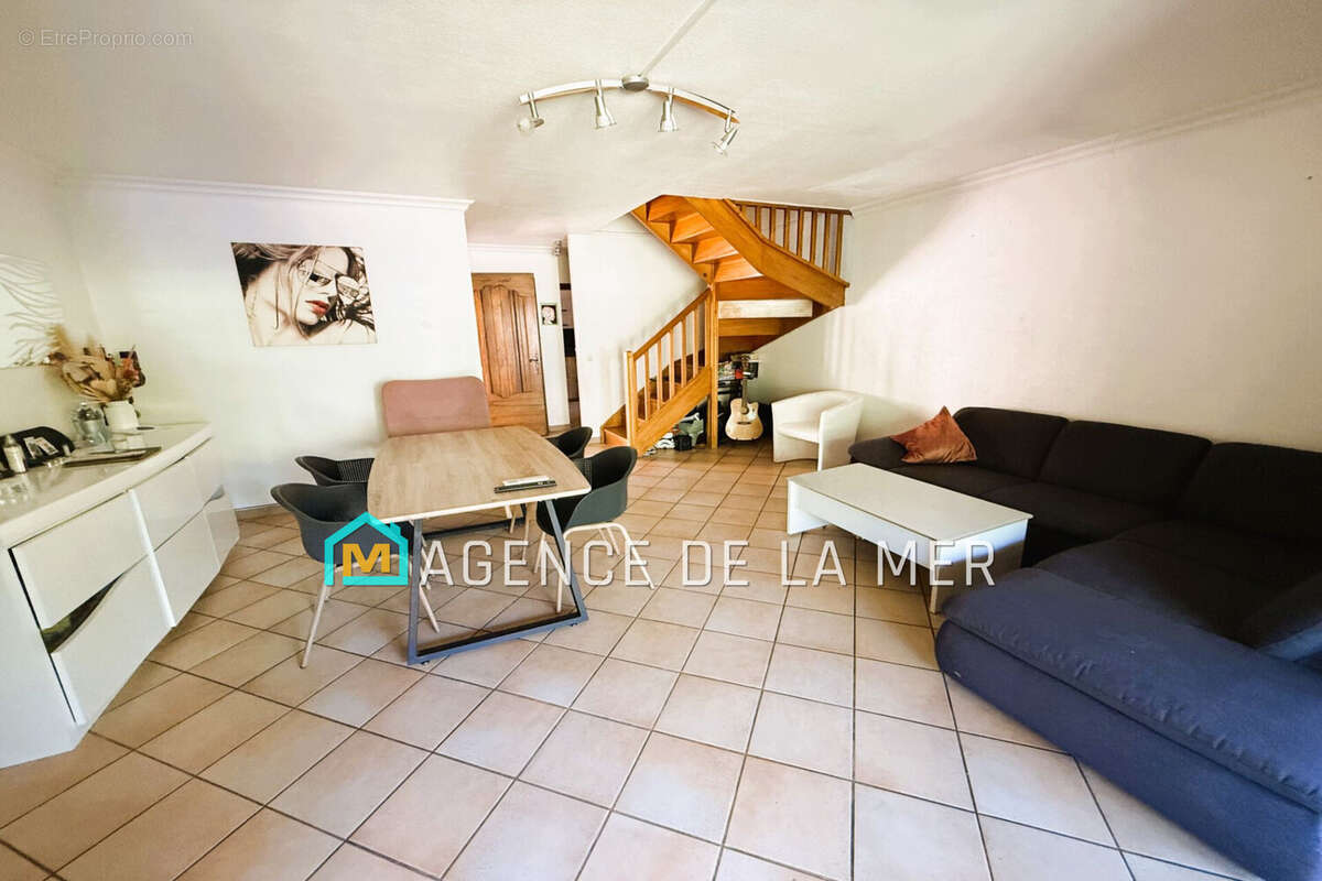 Maison à MANDELIEU-LA-NAPOULE