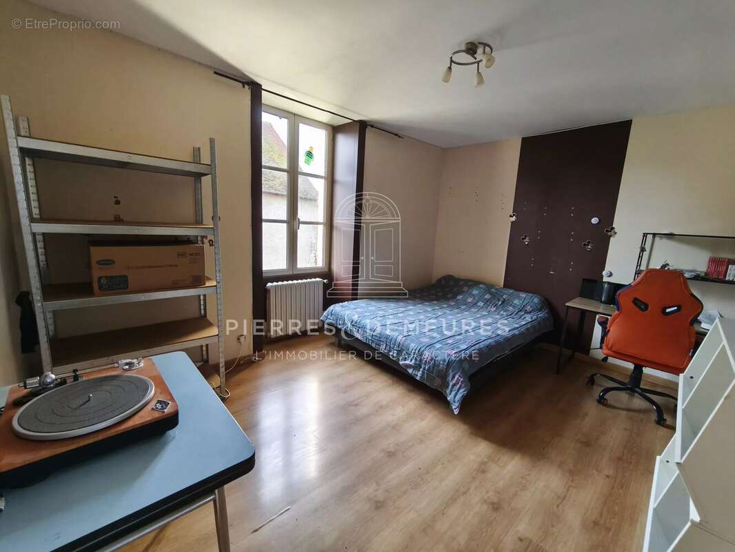 Maison à BENGY-SUR-CRAON