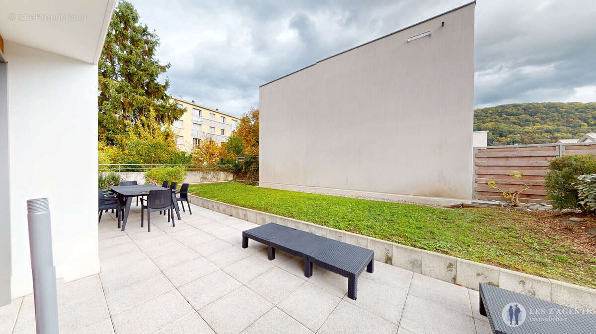 Maison à SAINT-MARTIN-D&#039;HERES