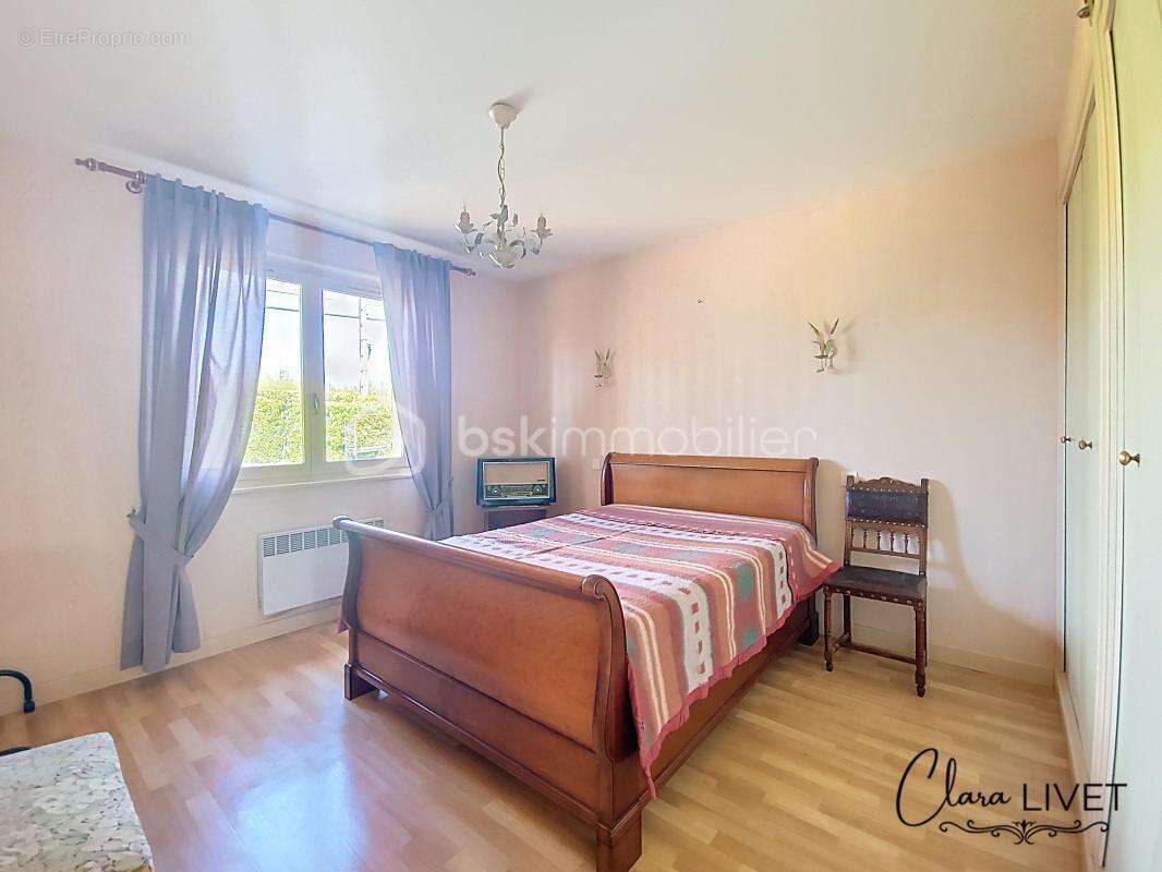 Maison familiale avec piscine et grand terrain – Frontenas (69620) - photo 11