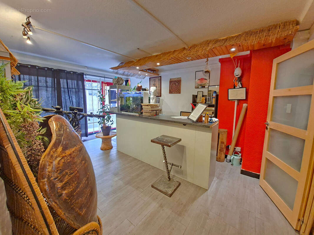 Local commercial Perpignan 71,70 m2 - photo 4