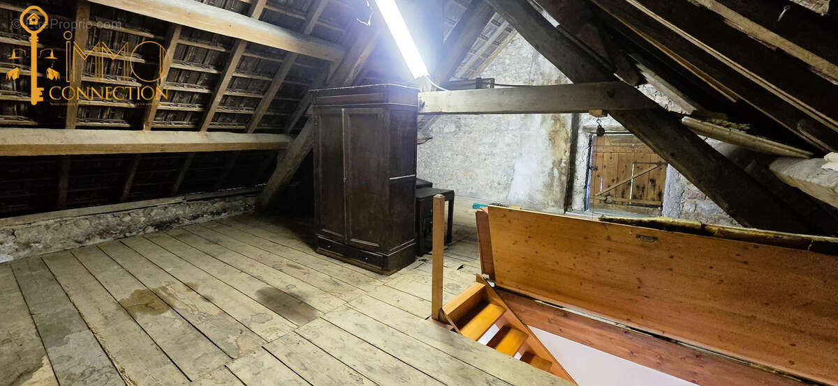 Maison à SEYSSEL