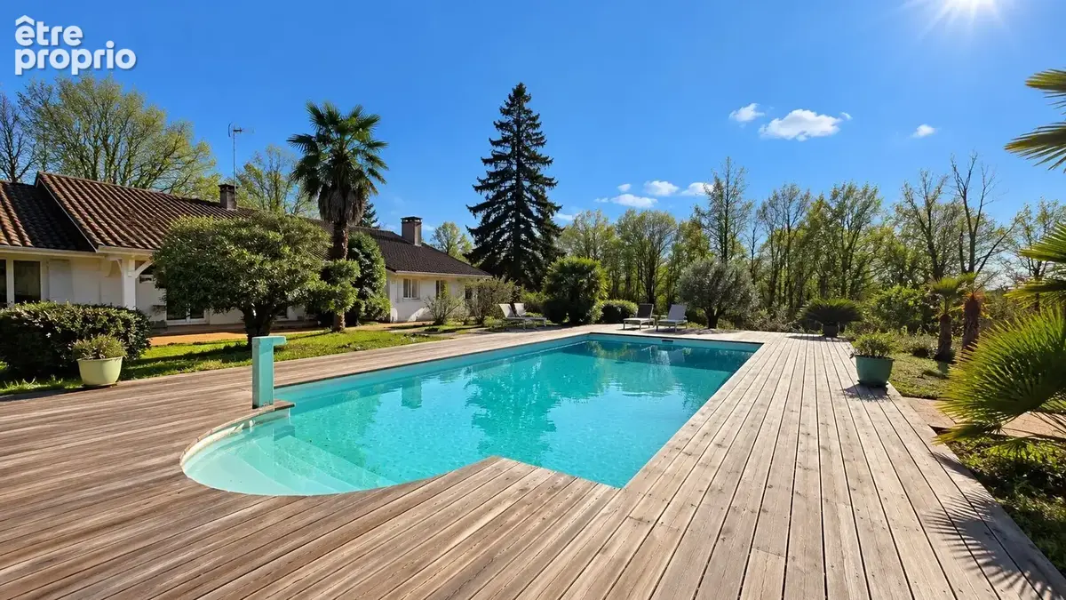 Propriété de caractère avec dépendances et piscine  Domaine de 3 hectares au calme absolu - photo 3