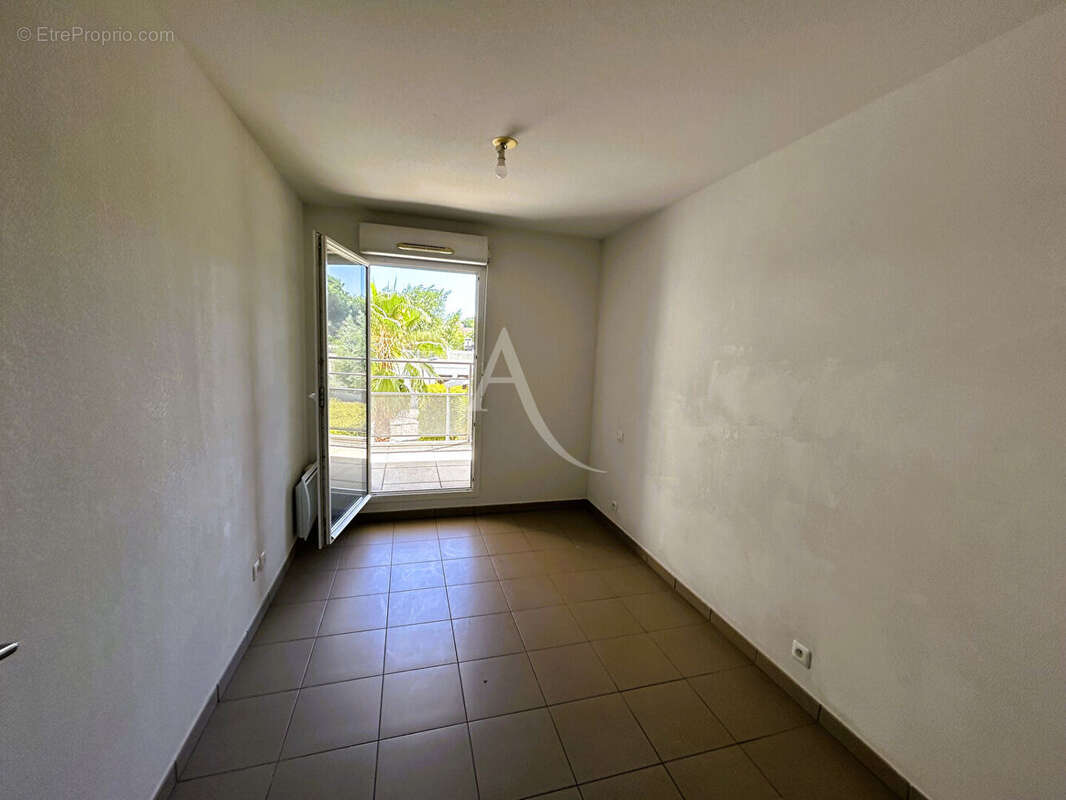 Perpignan Sud, secteur recherché de Porte d'Espagne, appartement 4 pièces 71 m² en très bon état avec 2 places de parking - photo 9