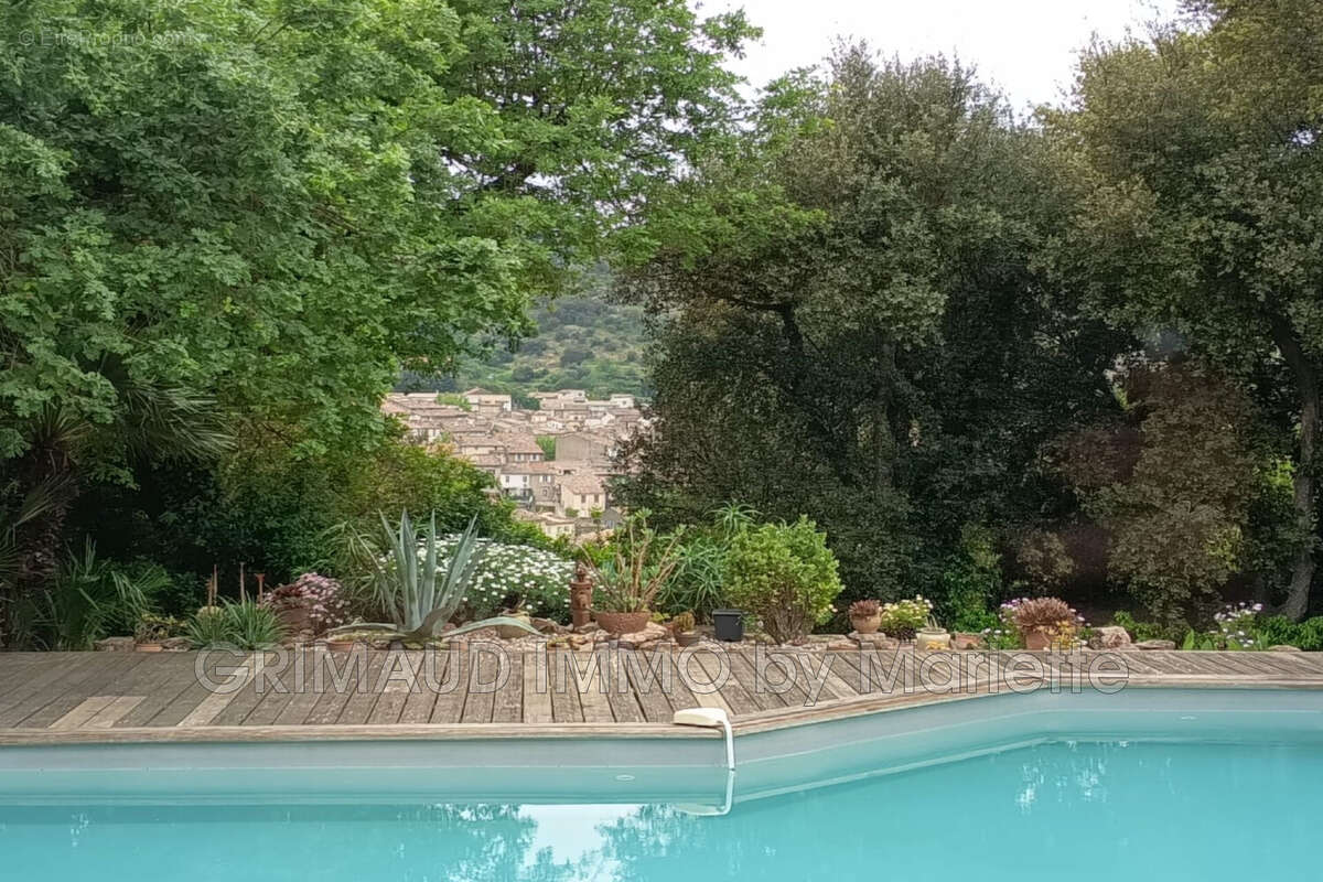 Maison à LA GARDE-FREINET