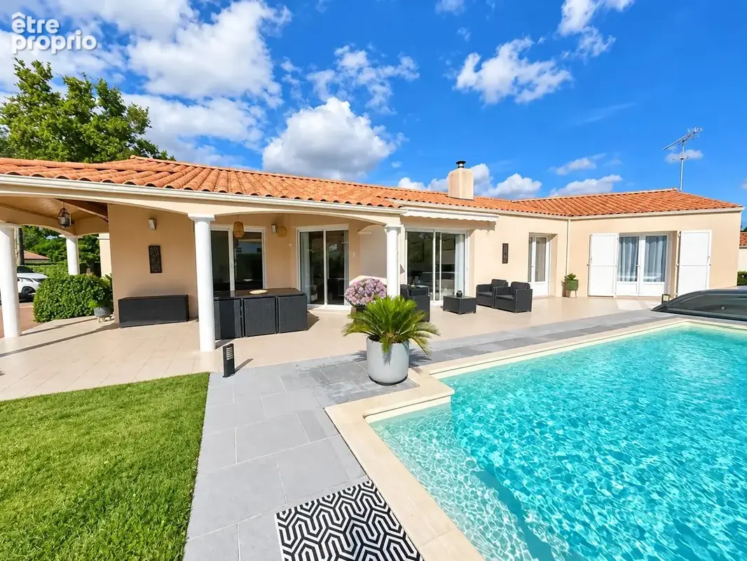 Coup de coeur   superbe maison 138m2 avec piscine, dépendance - photo 1