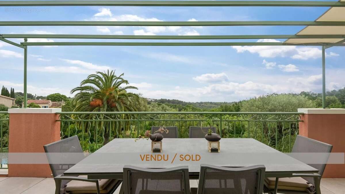 Appartement à ROQUEFORT-LES-PINS