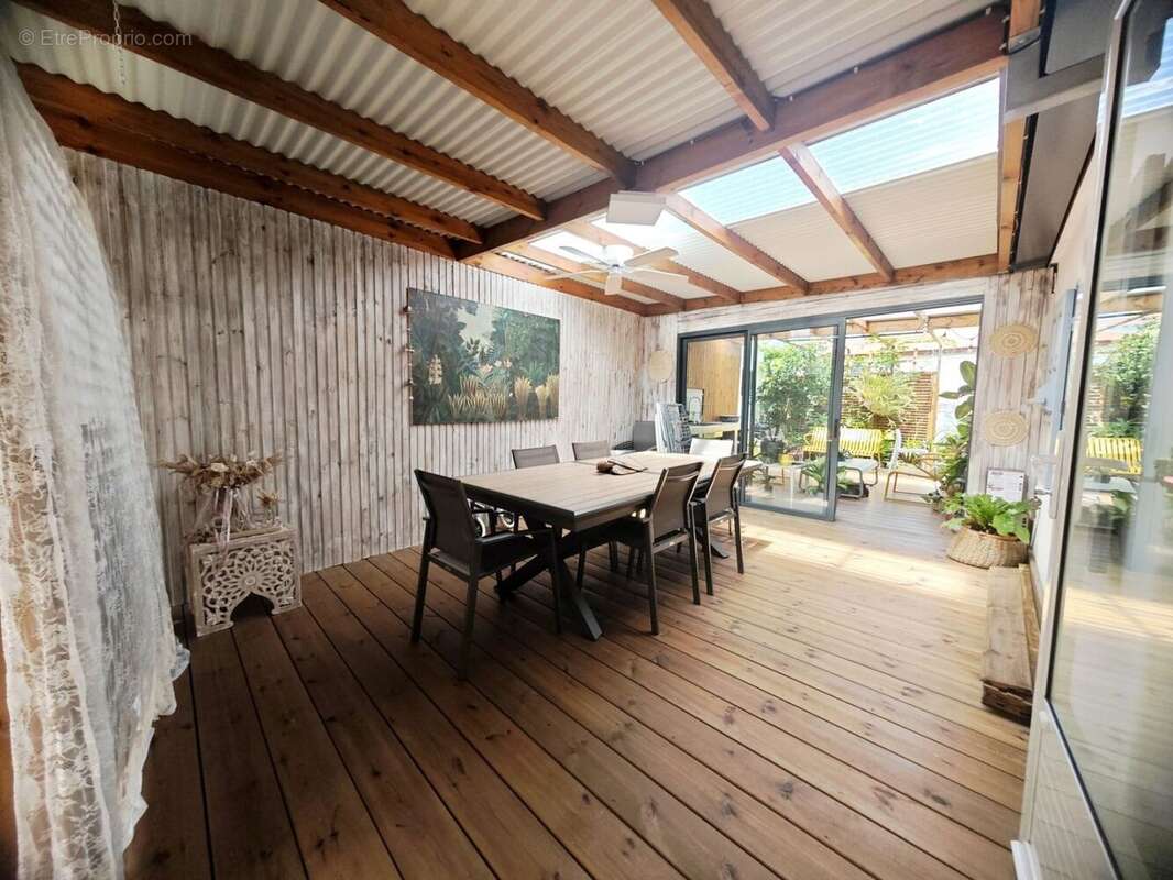 Maison à LES TROIS-BASSINS