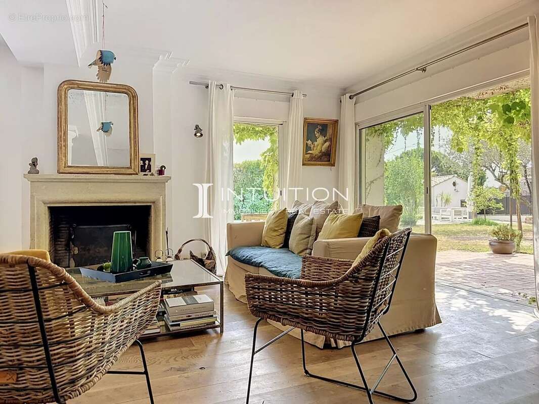 Mougins - Les Colles : Authentique villa de charme avec piscine - photo 6