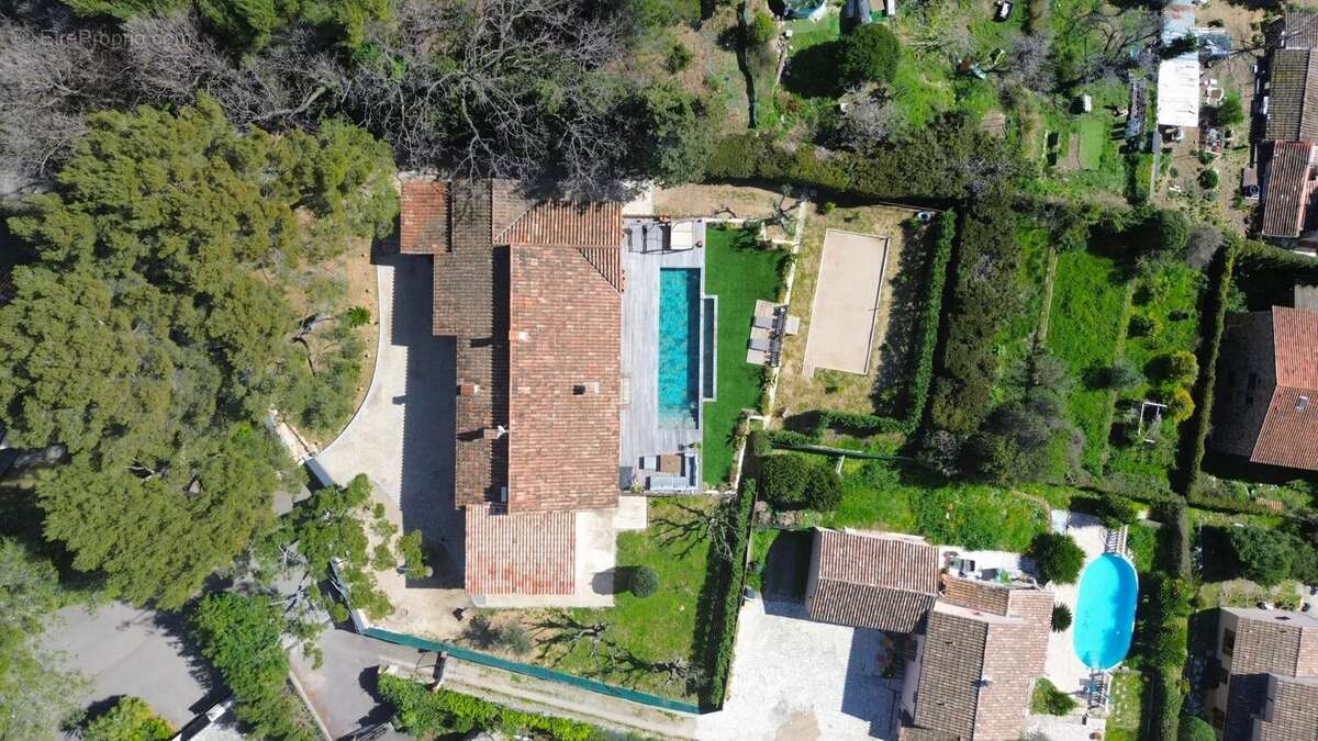 Maison à MOUGINS