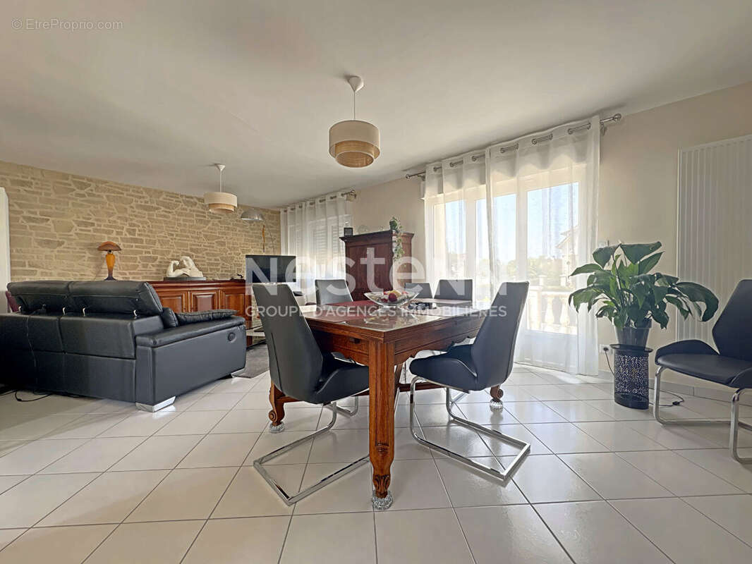 10 min de reims - maison de plain pied sur 823 m² - garage double - photo 4