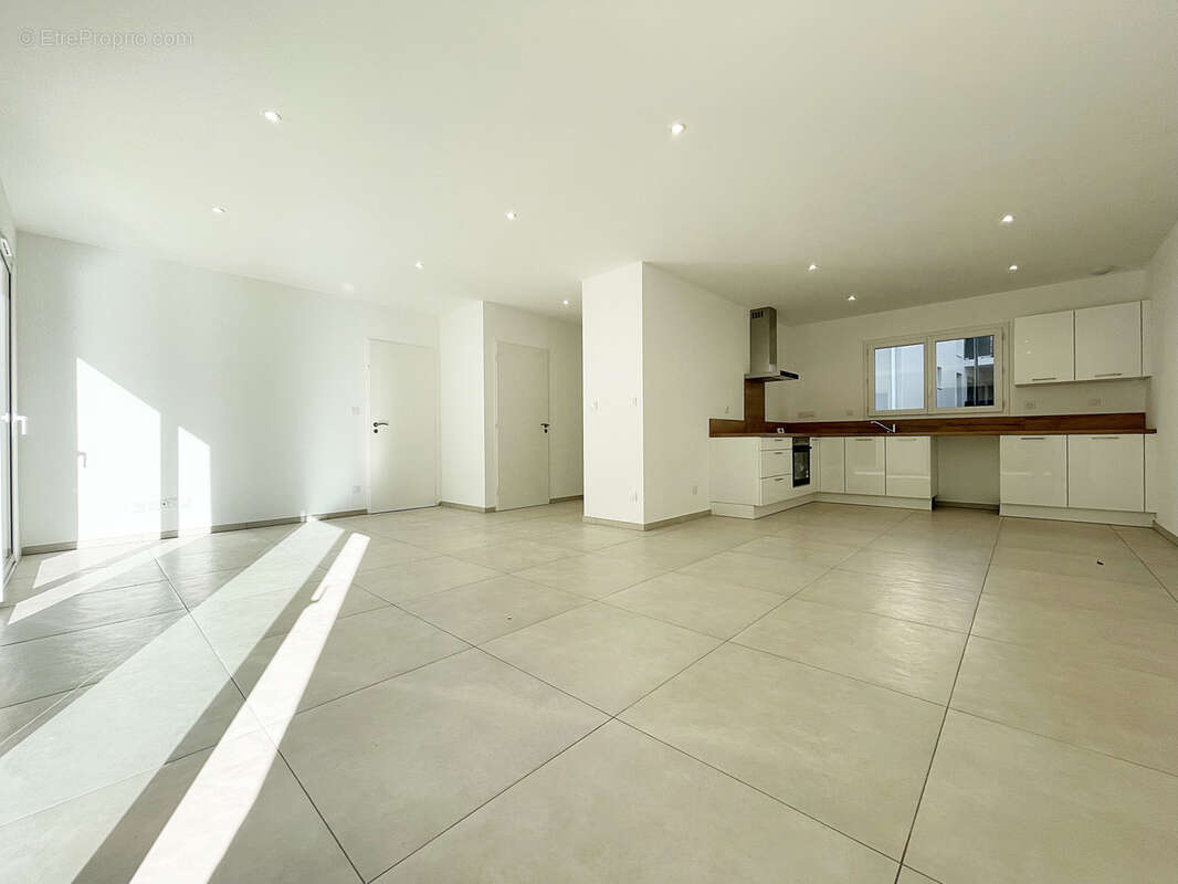 Maison à SEREZIN-DE-LA-TOUR