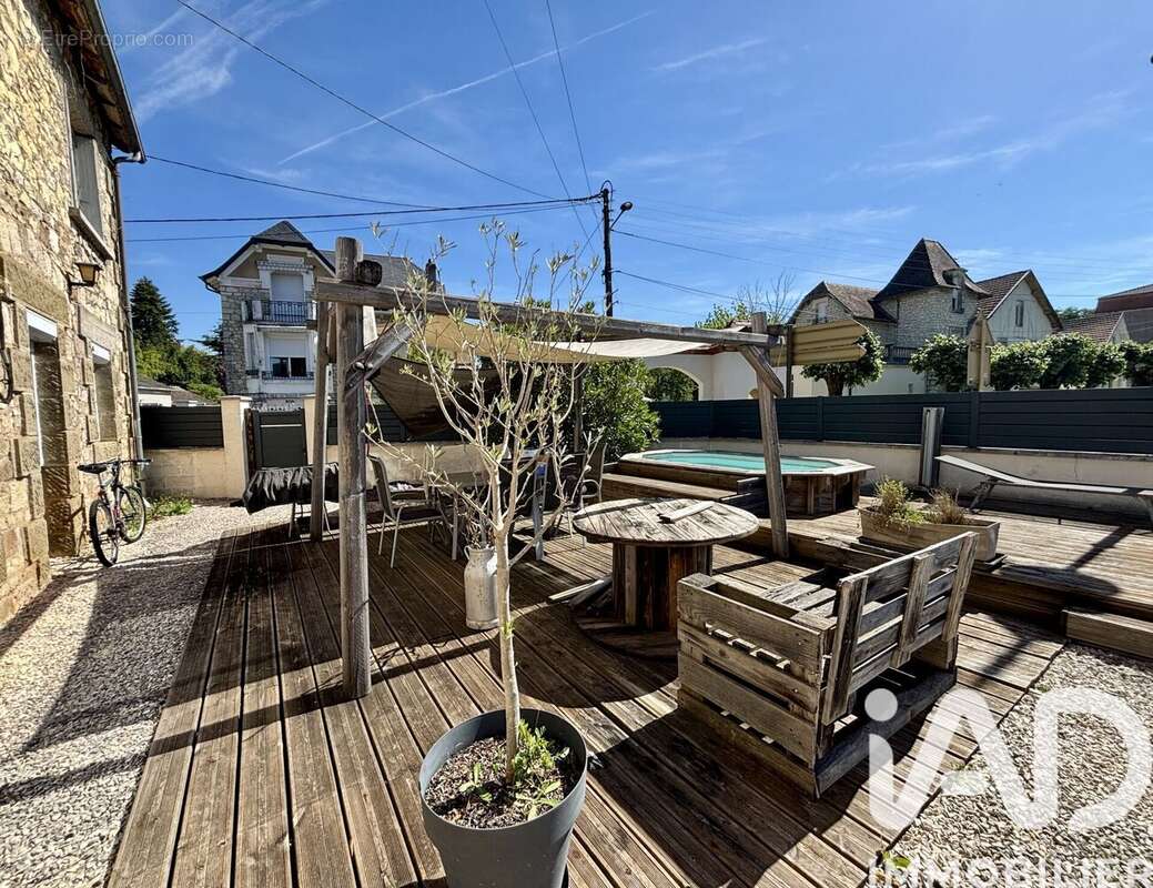 Photo 2 - Maison à TERRASSON-LAVILLEDIEU