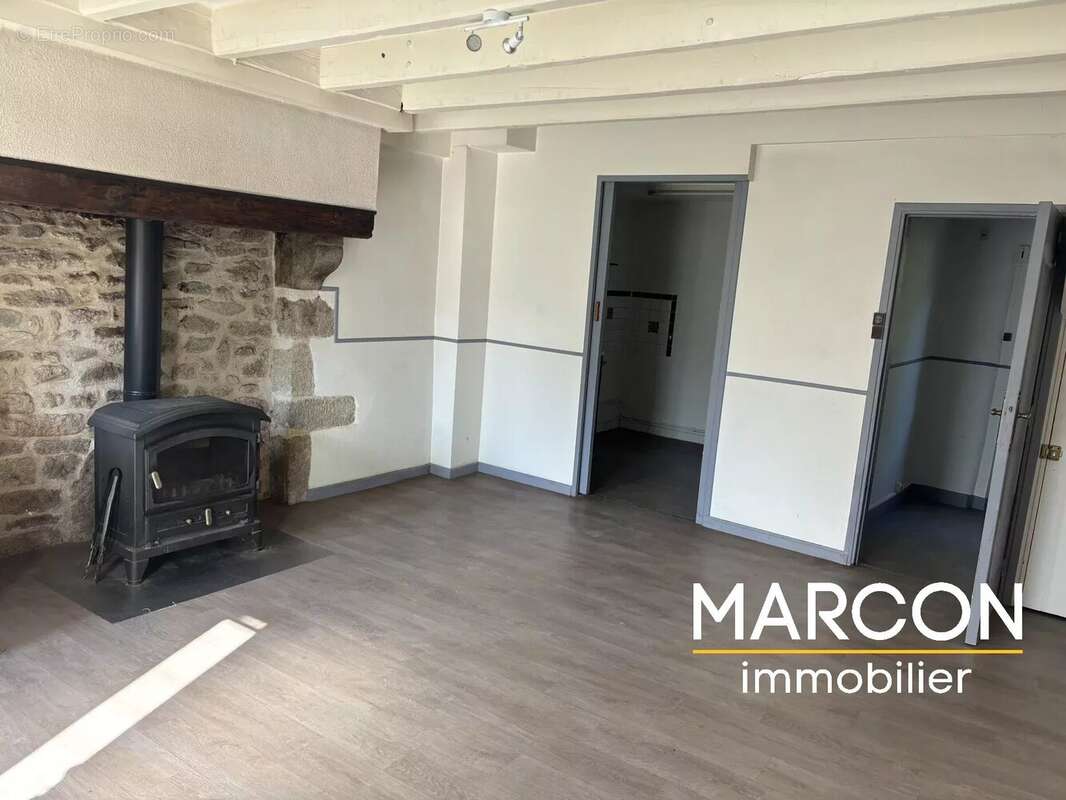 Maison à SAINT-PIERRE-DE-FURSAC