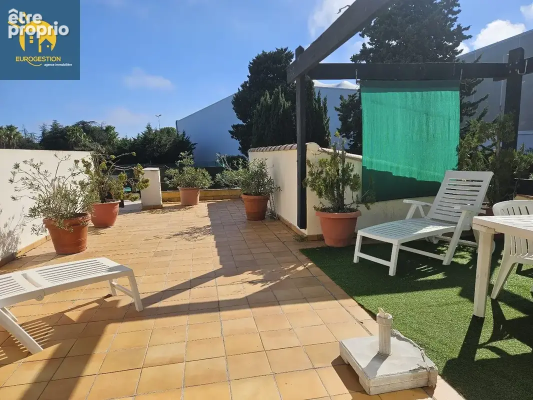 3 pieces et Vaste terrasse de 45 m² parking piscine tennis - photo 2