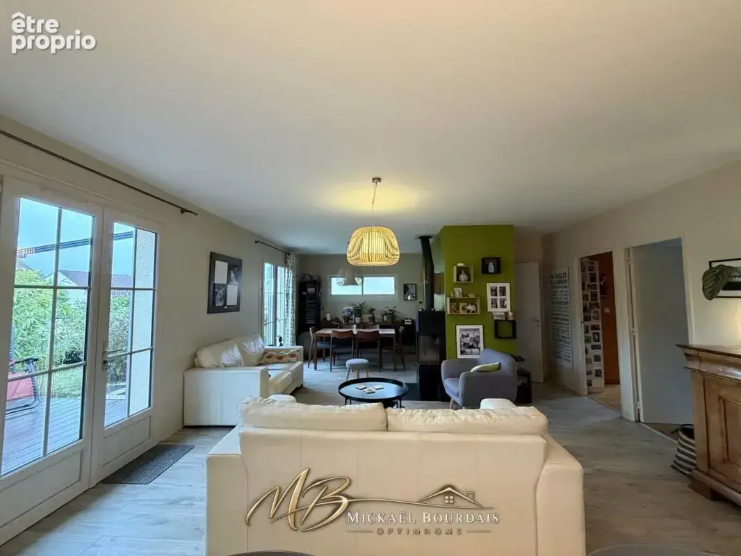 Maison familiale de 125 m² avec 5 chambres, grand sous-sol et deux terrasses – Brette-les-Pins - photo 5