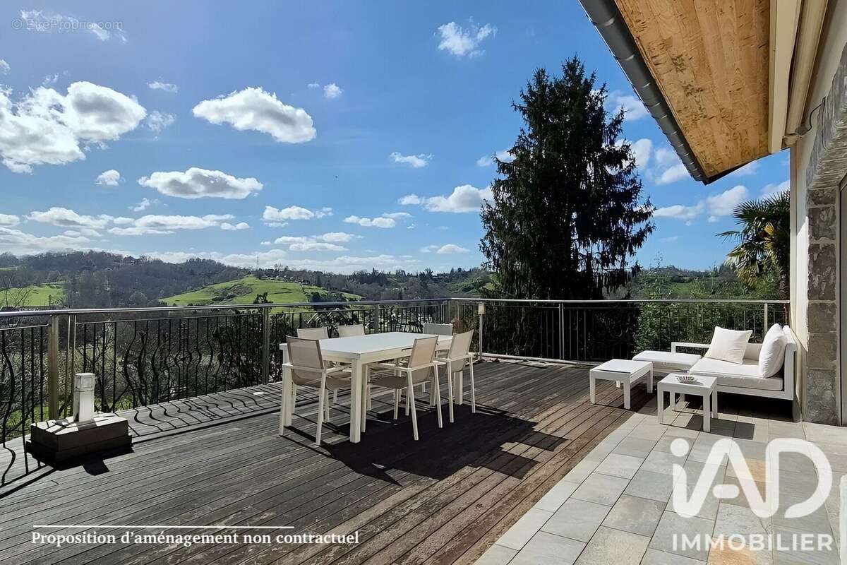 Maison 135 m² à Gelos  - photo 3