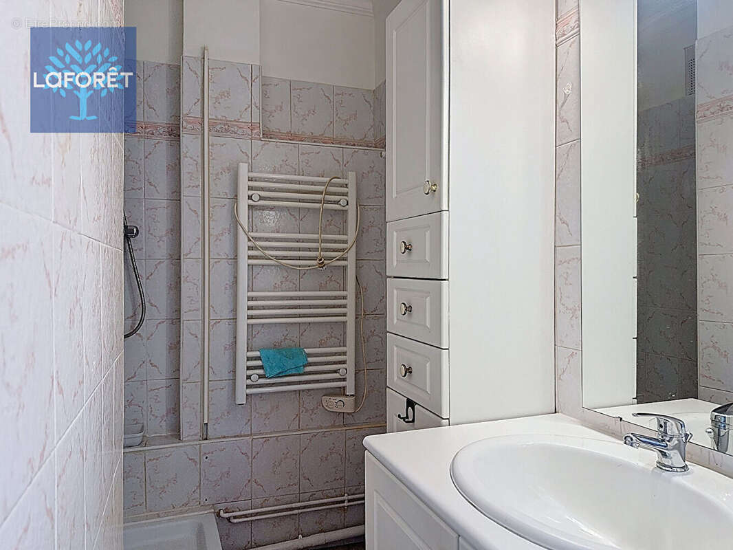 Appartement à SAINT-GENIS-LAVAL