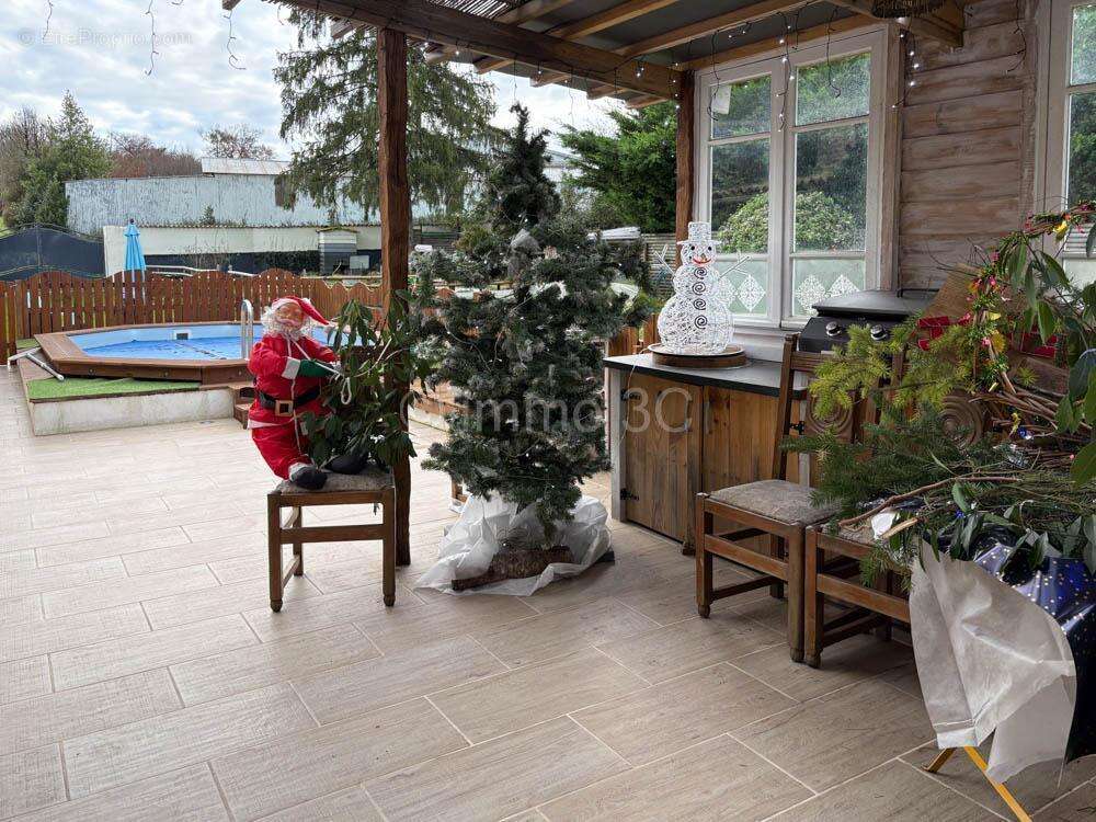 Maison à CHEF-BOUTONNE