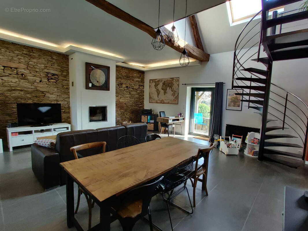 Maison à GRANDCHAMPS-DES-FONTAINES