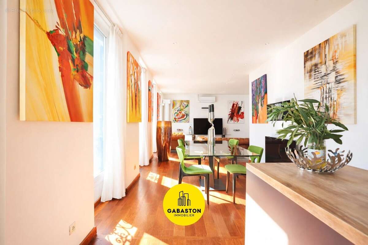 Appartement à MARSEILLE-5E