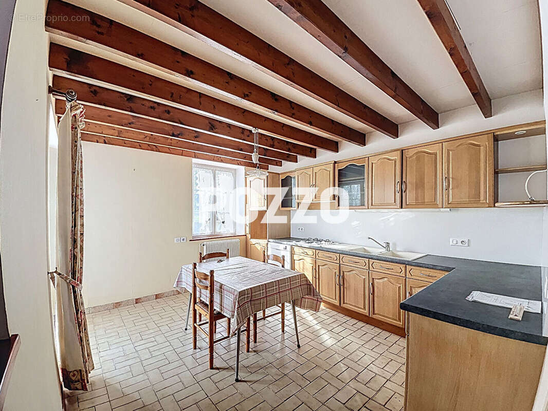 Maison à SAINT-PLANCHERS