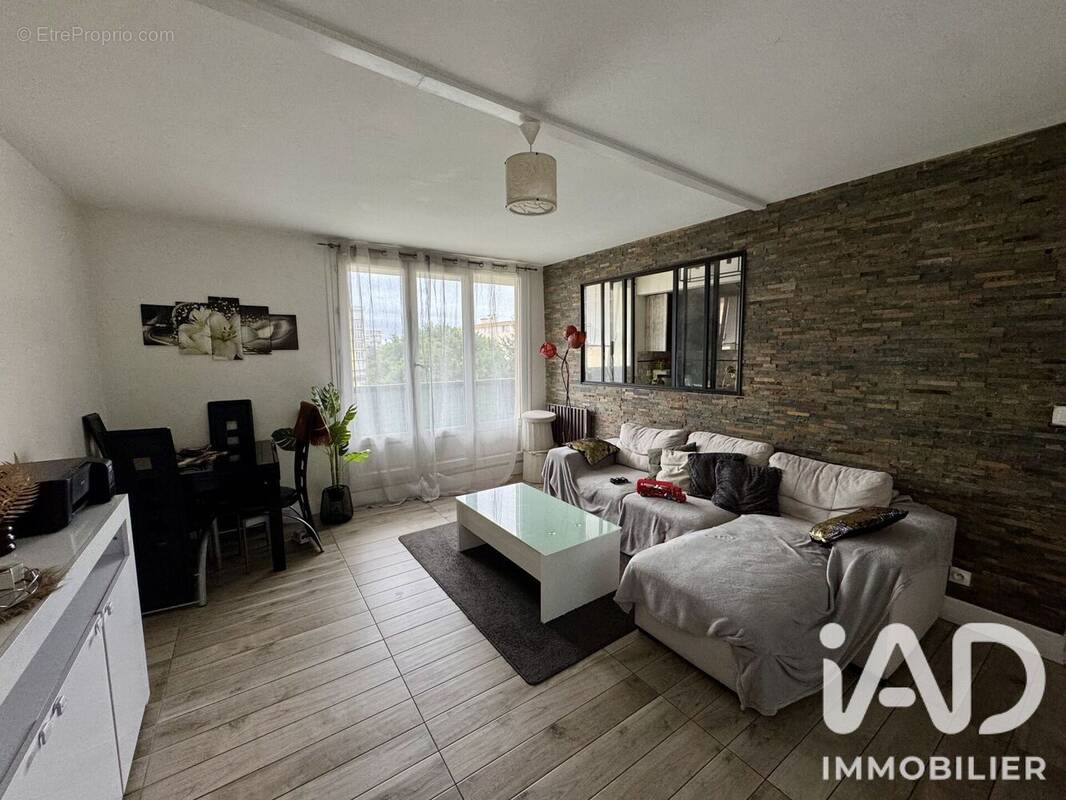 Photo 1 - Appartement à CHILLY-MAZARIN