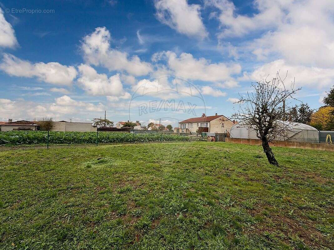 Terrain à LE FUILET