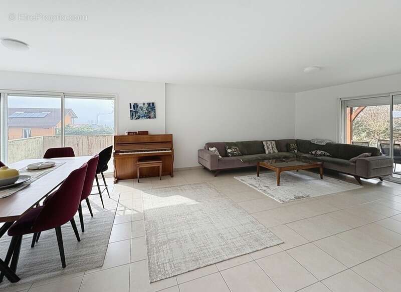 Appartement à VETRAZ-MONTHOUX