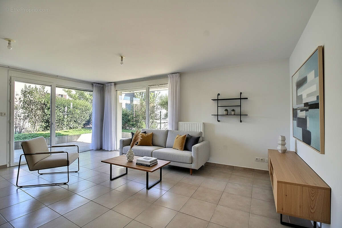 Appartement à DOUVAINE