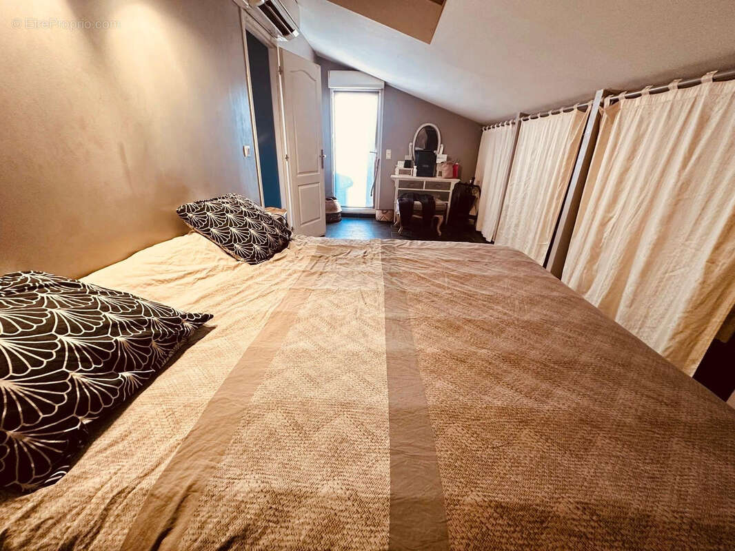 Commerce à TORREILLES