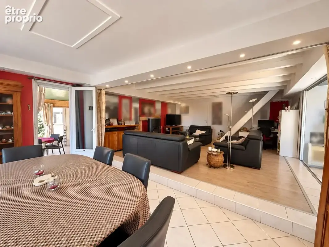 Maison 10 pièces 250 m² à vendre à Uzes (30700) - photo 4