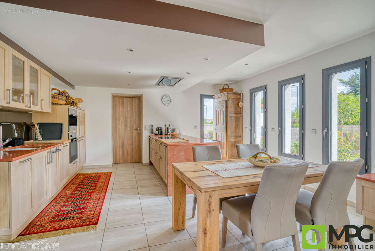 Maison à VILLENEUVE-SUR-LOT