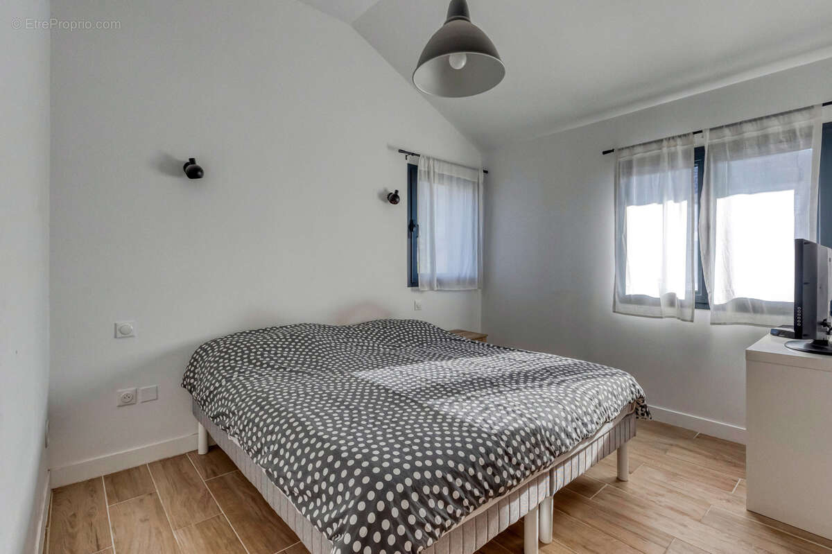 Maison à CHAMP-SUR-DRAC