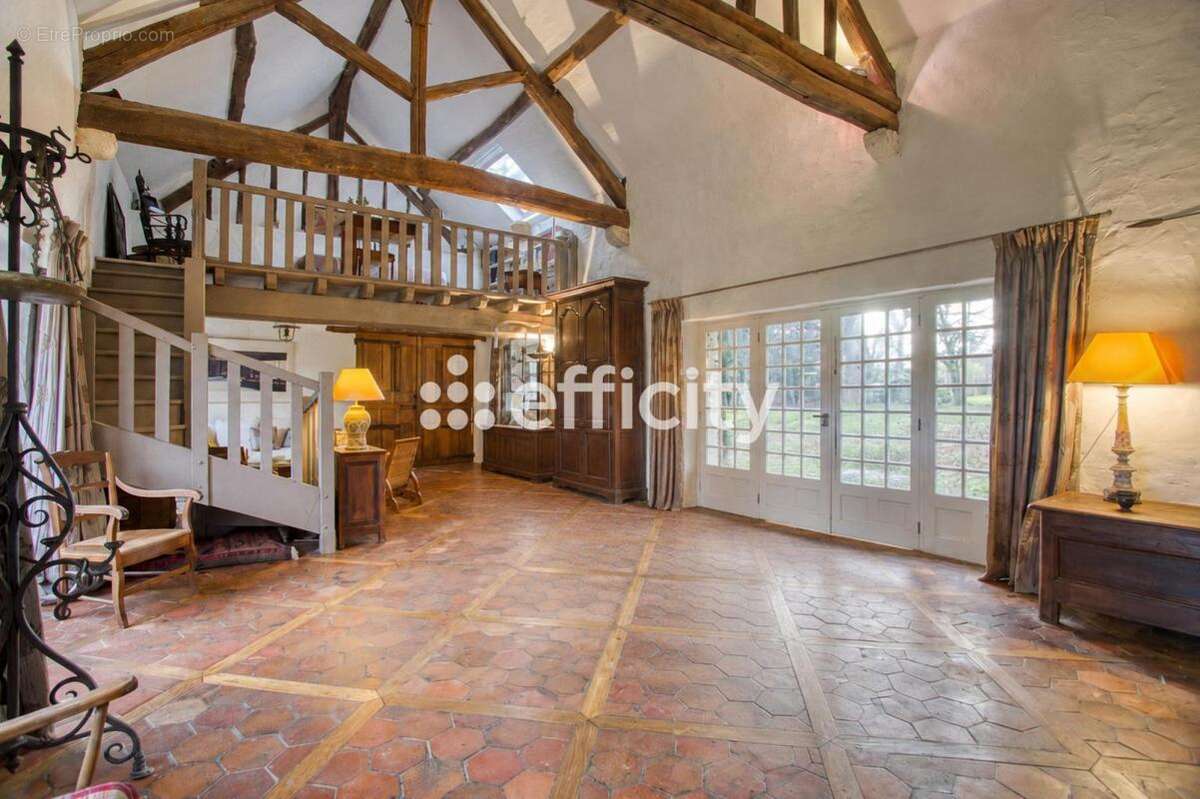 Maison 420 m² à La Boissiere-Ecole  - photo 5