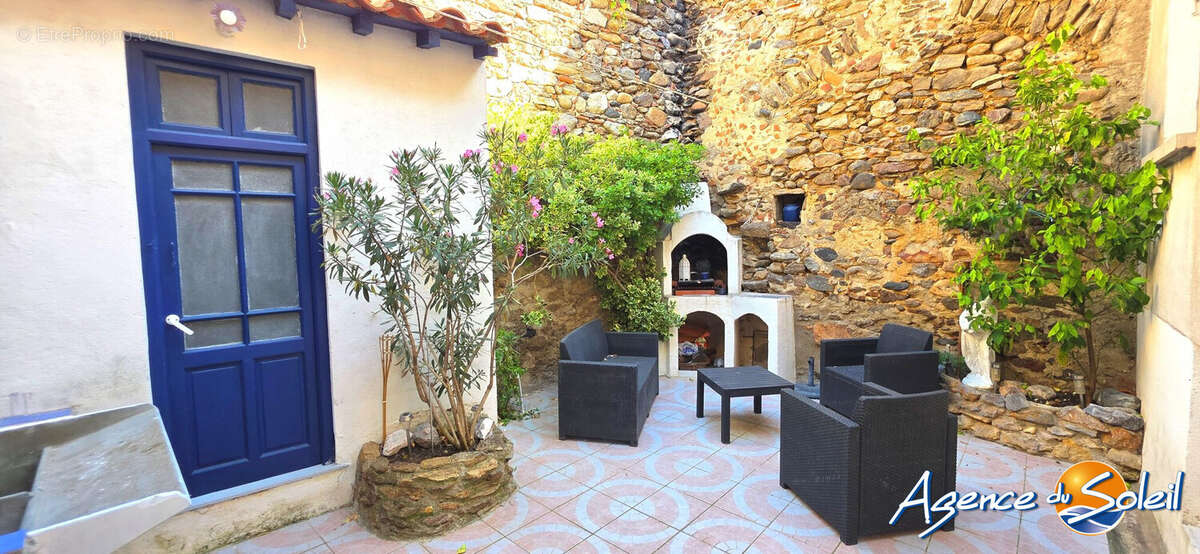 Maison à LATOUR-DE-FRANCE